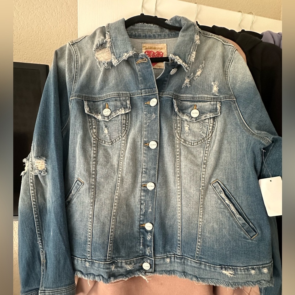 Women’s Slink Distressed Denim Jacket